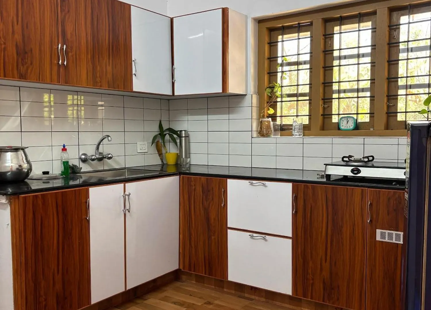 Sky Bloom Home Stay Vandanmedu فيلة